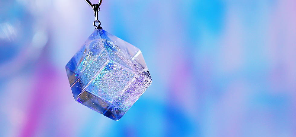 Sparkling crystal cube ラフォルム ガラスジュエリー ガラスアクセサリー