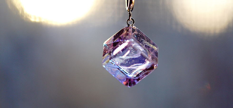 Lavender cube ラフォルム ガラスジュエリー ガラスアクセサリー