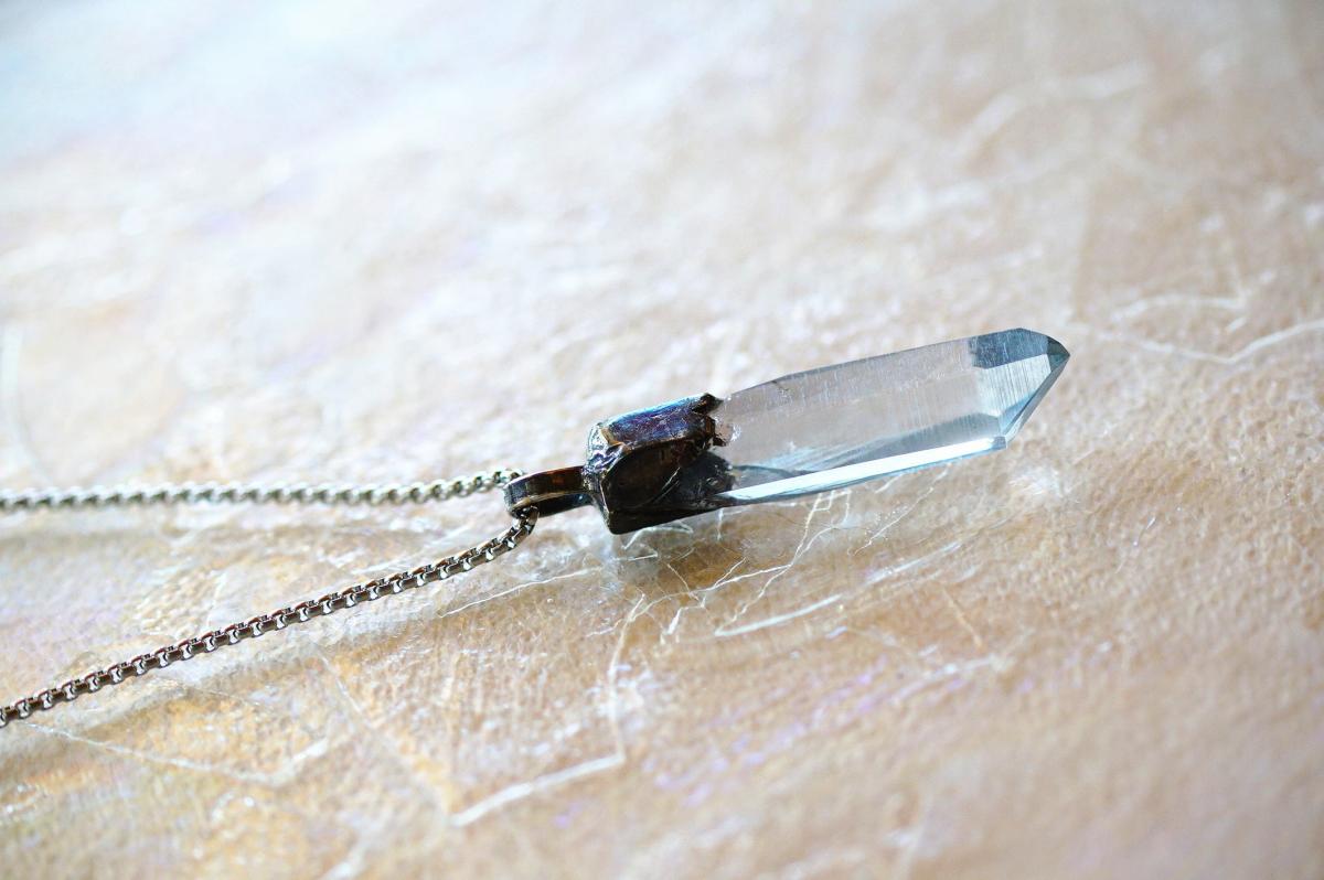 The Natural Harmony ～ 思い出を繋ぐ水晶ペンダント ～ ラフォルム ガラスジュエリー ガラスアクセサリー