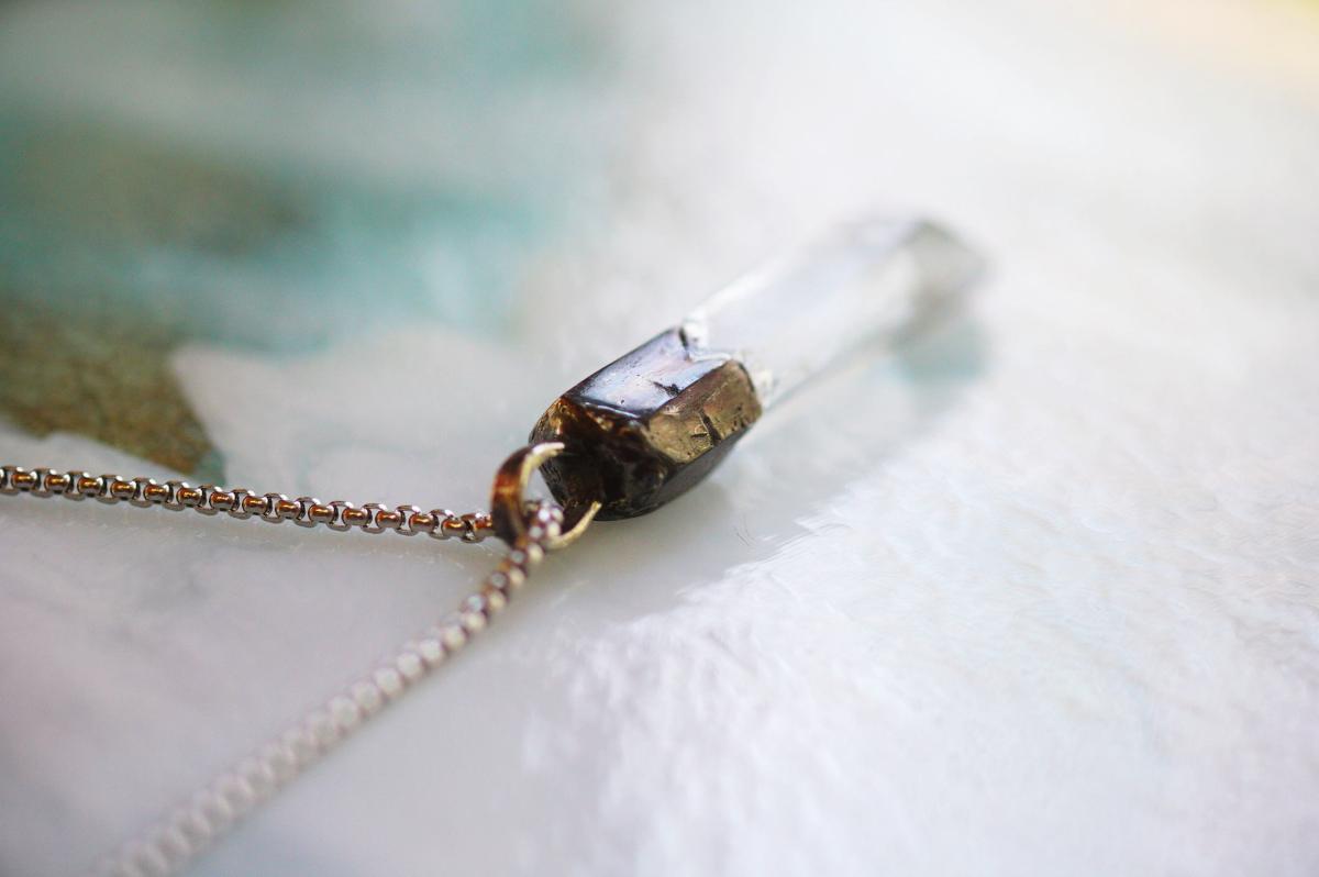 The Natural Harmony ～ 思い出を繋ぐ水晶ペンダント ～ ラフォルム ガラスジュエリー ガラスアクセサリー