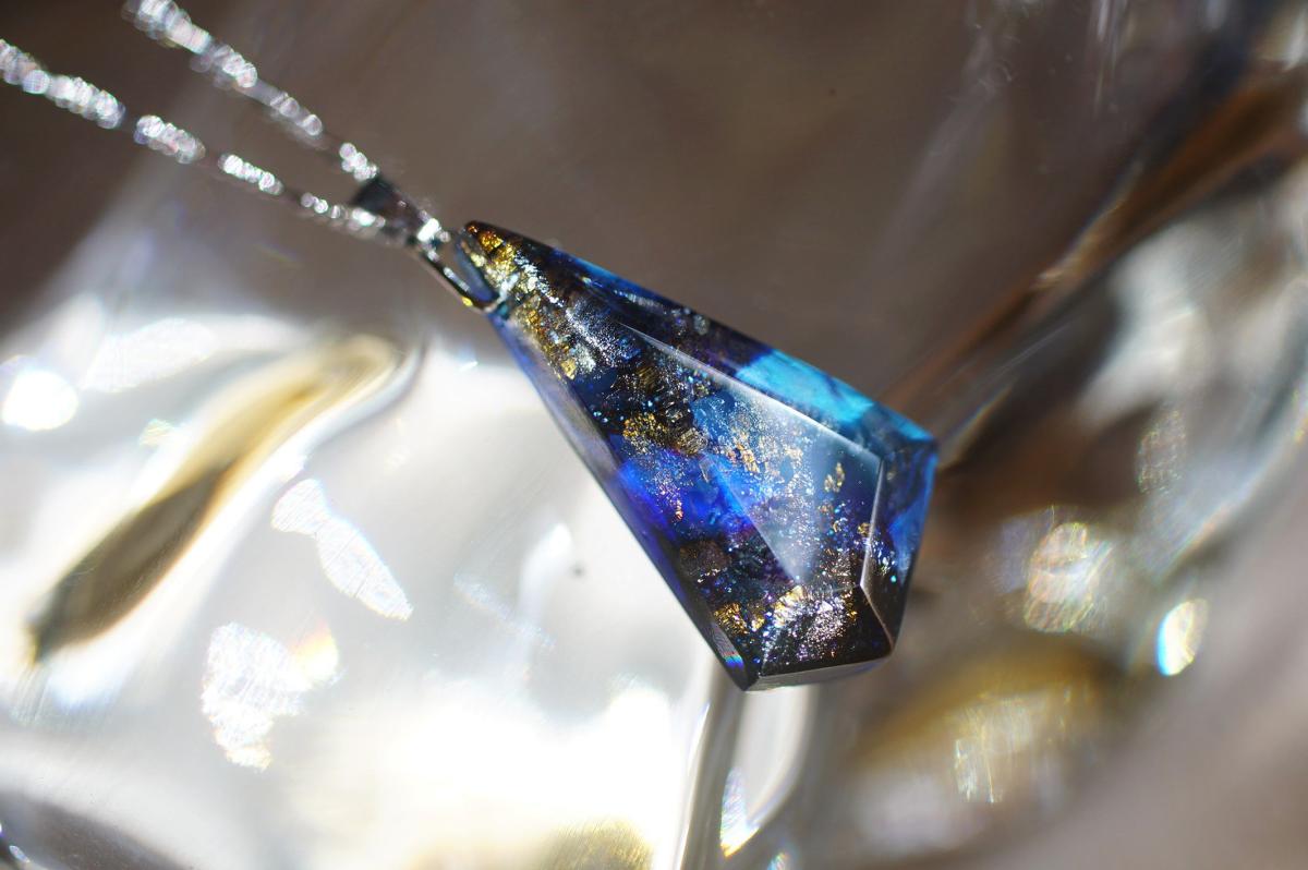 セノーテの煌き ～ 深き水底の光 ～