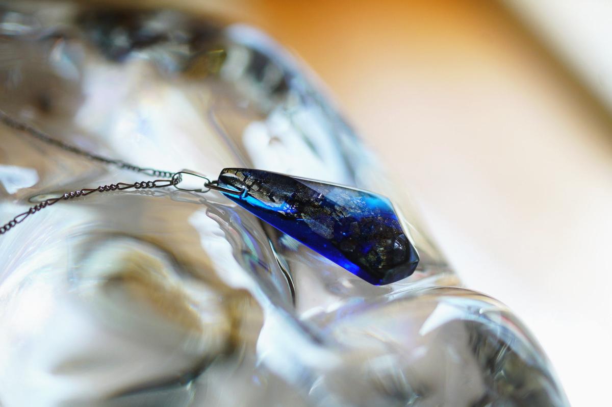 セノーテの煌き ～ 深き水底の光 ～ ラフォルム ガラスジュエリー ガラスアクセサリー