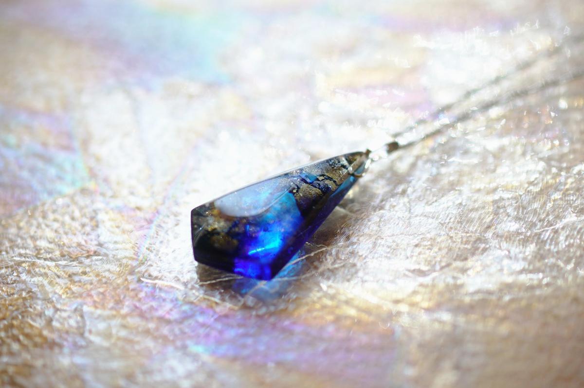 セノーテの煌き ～ 深き水底の光 ～ ラフォルム ガラスジュエリー ガラスアクセサリー