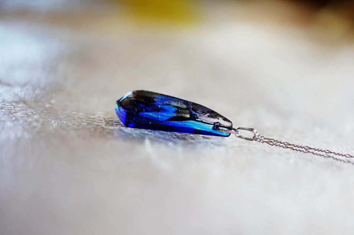 セノーテの煌き ～ 深き水底の光 ～ ラフォルム ガラスジュエリー ガラスアクセサリー