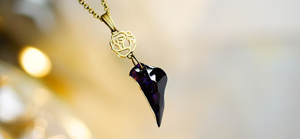 Black rose thorn ラフォルム ガラスジュエリー ガラスアクセサリー