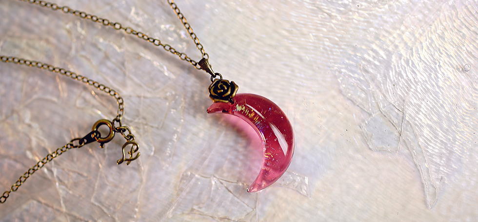 Ruby moon ラフォルム ガラスジュエリー ガラスアクセサリー