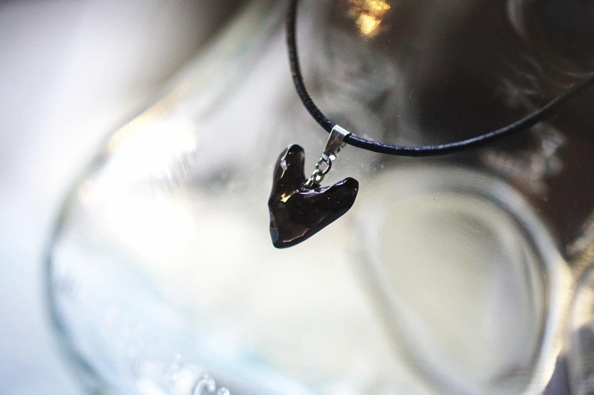 Eternal Edge ～ 永遠の刃 ～ ラフォルム ガラスジュエリー ガラスアクセサリー