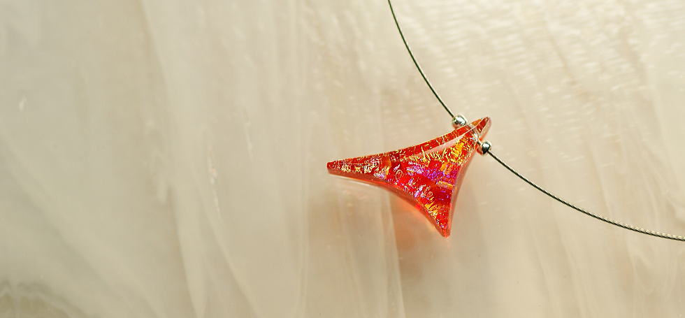 Roundish triangle ラフォルム ガラスジュエリー ガラスアクセサリー
