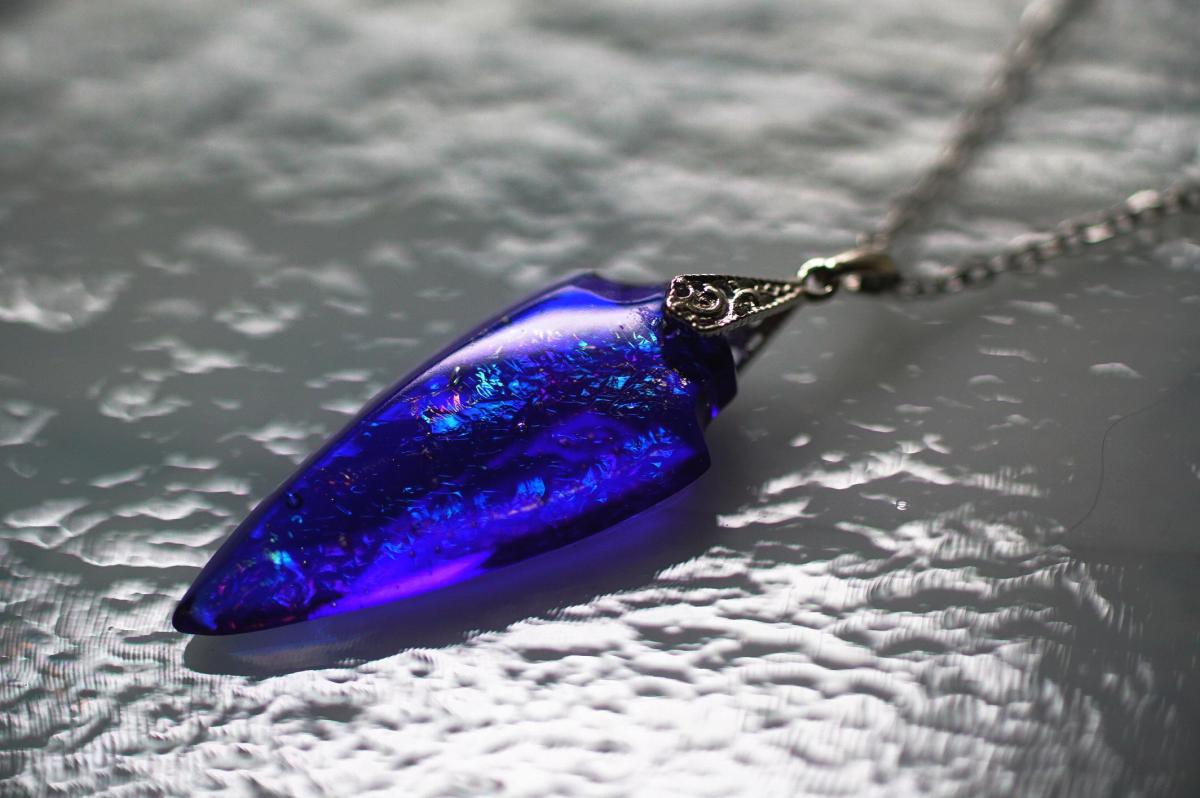 Arrowhead emblem ～ 静寂 ～ ラフォルム ガラスジュエリー ガラスアクセサリー