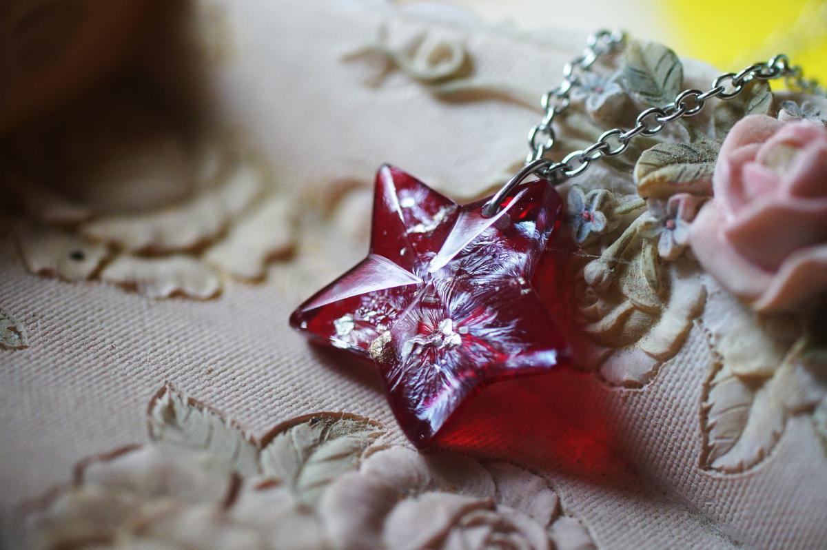 Pentagram ～ 光の降臨 ～ ラフォルム ガラスジュエリー ガラスアクセサリー