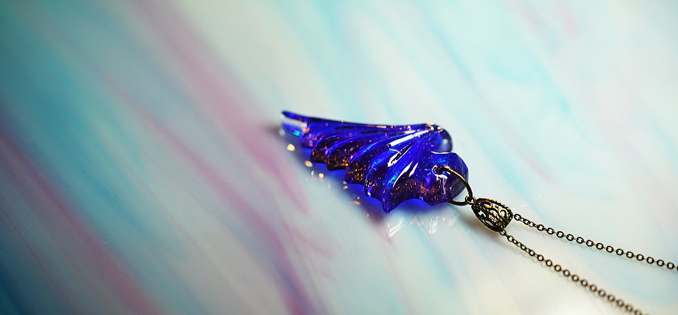 Devil's wing ～ Blue shine ～ ラフォルム ガラスジュエリー ガラスアクセサリー
