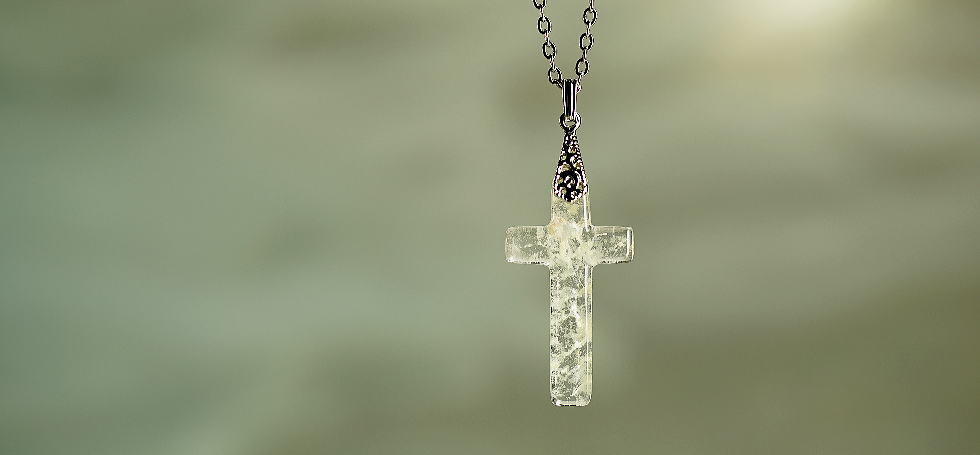 雪明かりのCROSS ラフォルム ガラスジュエリー ガラスアクセサリー