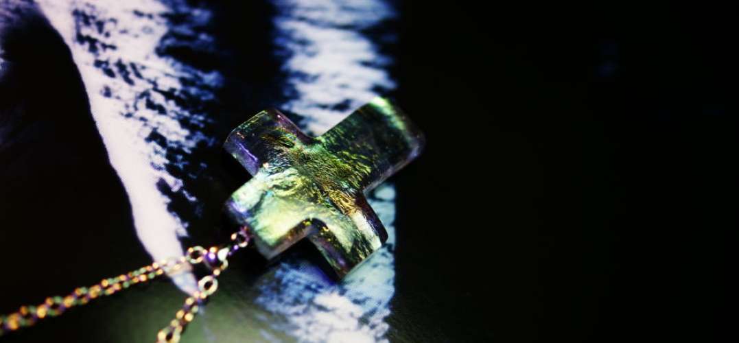 Cross ～ Limelight ～ ラフォルム ガラスジュエリー ガラスアクセサリー