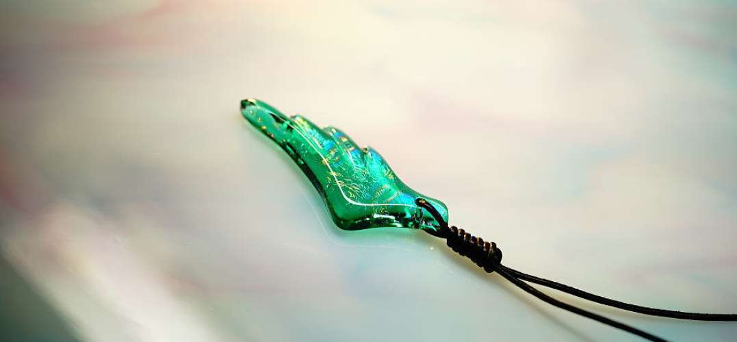 Malachite wing ラフォルム ガラスジュエリー ガラスアクセサリー
