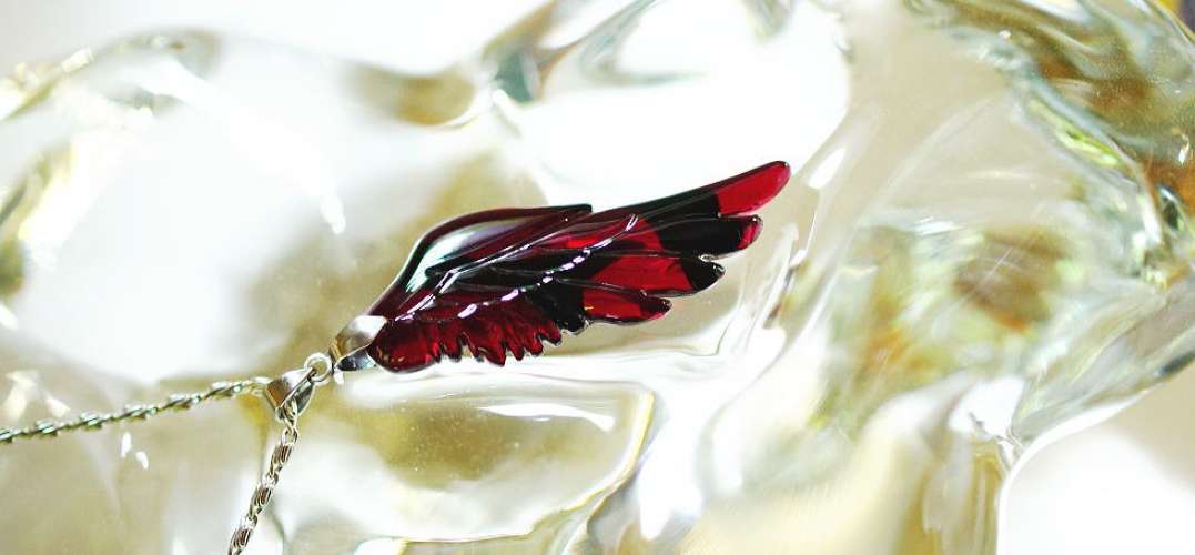 Flame raptor's wing ラフォルム ガラスジュエリー ガラスアクセサリー