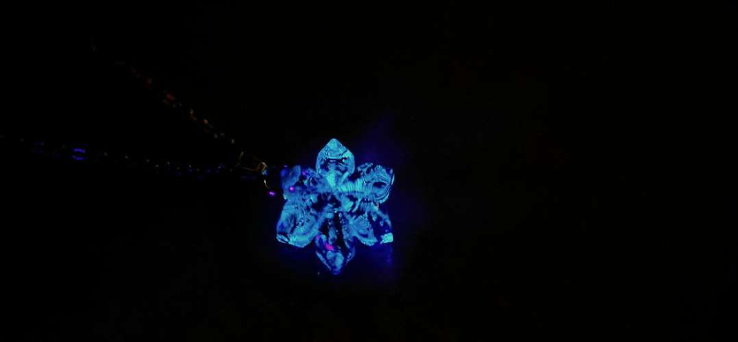 白夜に咲く花 PETIT ラフォルム ガラスジュエリー ガラスアクセサリー