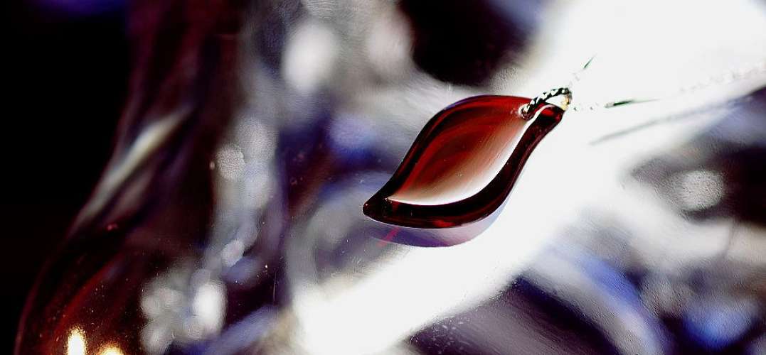 Garnet flame ラフォルム ガラスジュエリー ガラスアクセサリー