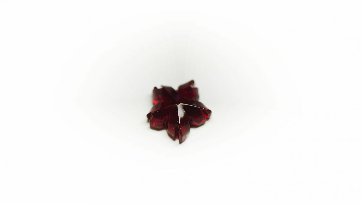 瑠璃の一輪桜・夜桜010(単色仕様)★ペンダント、ピアス・イヤリング、リングなどに仕立ててお届けします♪ ラフォルム ガラスジュエリー ガラスアクセサリー