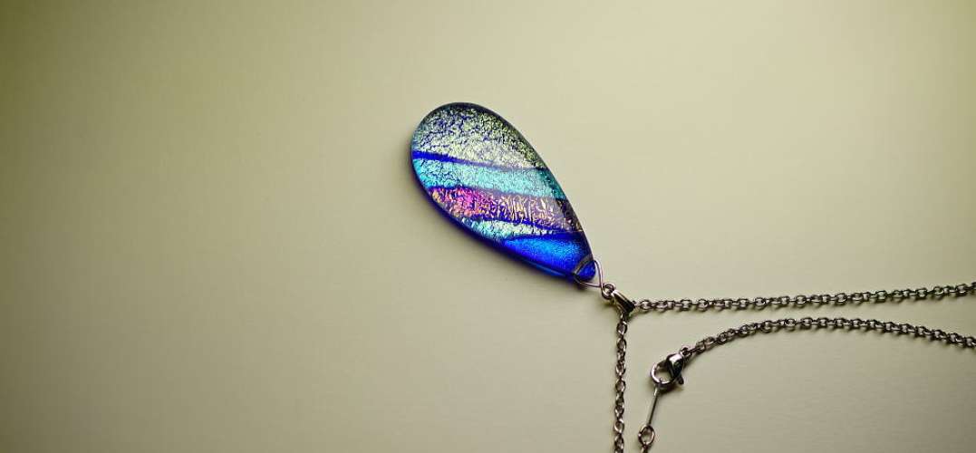 DICHROIC AURORA WAVE ラフォルム ガラスジュエリー ガラスアクセサリー