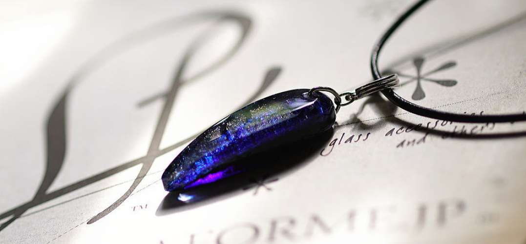 Blue flake pairshape ラフォルム ガラスジュエリー ガラスアクセサリー