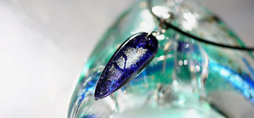Blue flake pairshape ラフォルム ガラスジュエリー ガラスアクセサリー