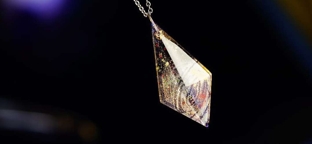 銀河百花繚乱 ～ 金襴の宙 ～ ラフォルム ガラスジュエリー ガラスアクセサリー