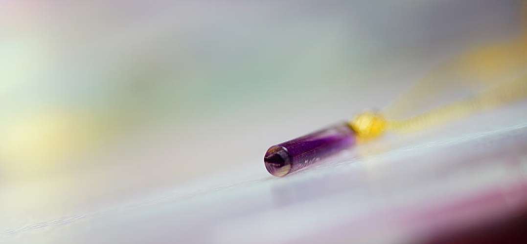 Cylindrical purple crystal ラフォルム ガラスジュエリー ガラスアクセサリー