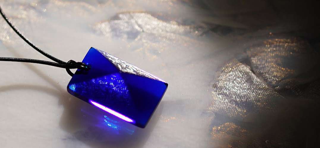 Mysterious royal pyramid ラフォルム ガラスジュエリー ガラスアクセサリー