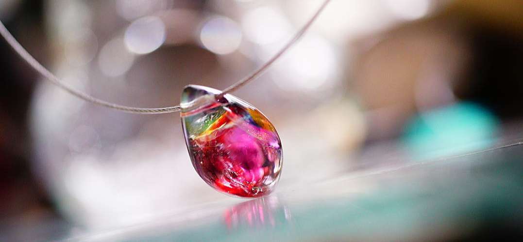 氷の薔薇 ～ Colorful ～ ラフォルム ガラスジュエリー ガラスアクセサリー