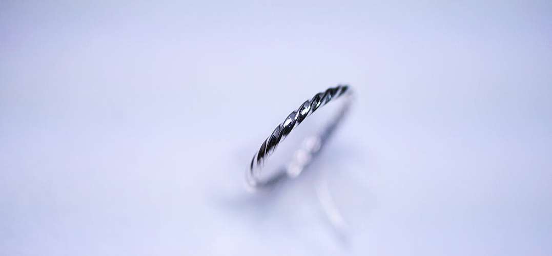 TWIST RING