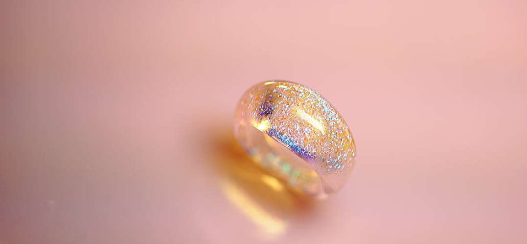 薄紅色の宇宙 ラフォルム ガラスジュエリー ガラスアクセサリー